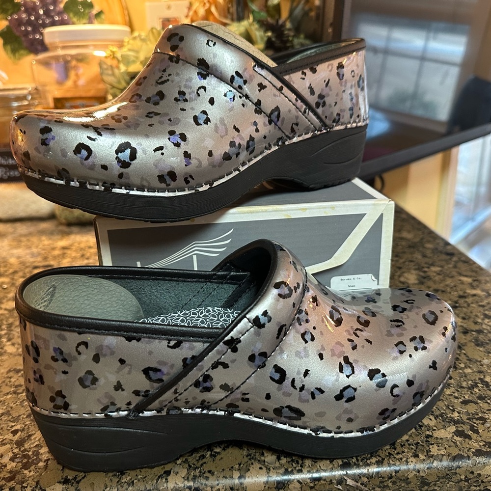 New In Box -Dansko XP 2.0 Grey Leopard Patent Clogs